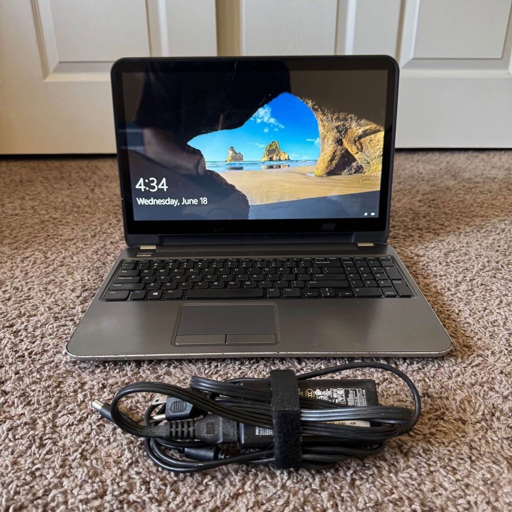 2013 Dell Inspiron 5537 16” Computer / Laptop With Charger